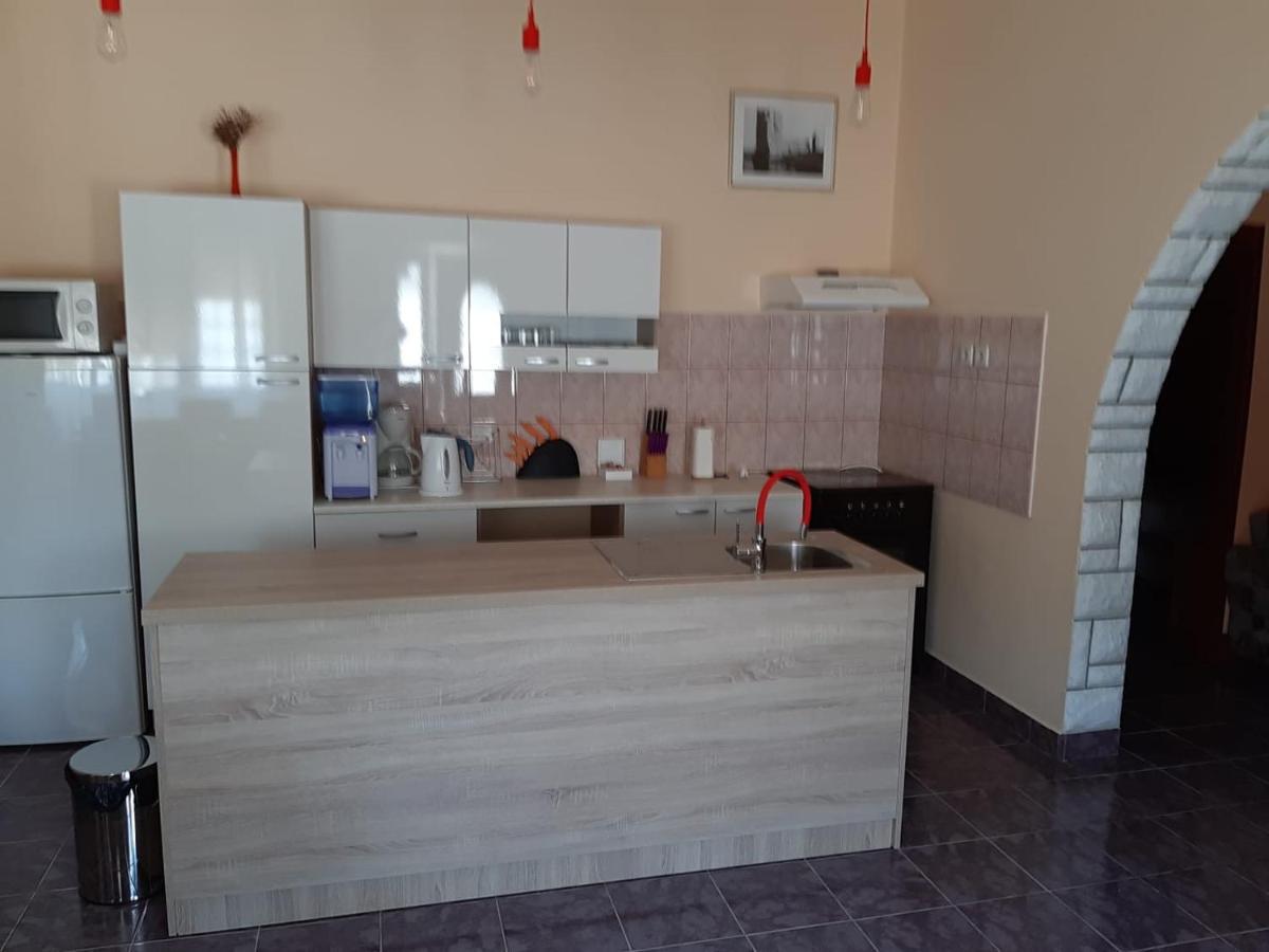 Apartment T&L Vir Kültér fotó